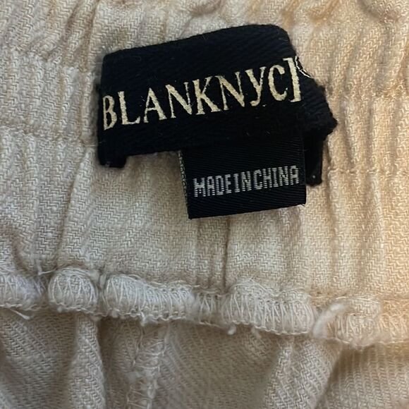 Blank NYC Linen Blend HR Shorts - Picture 3 of 6